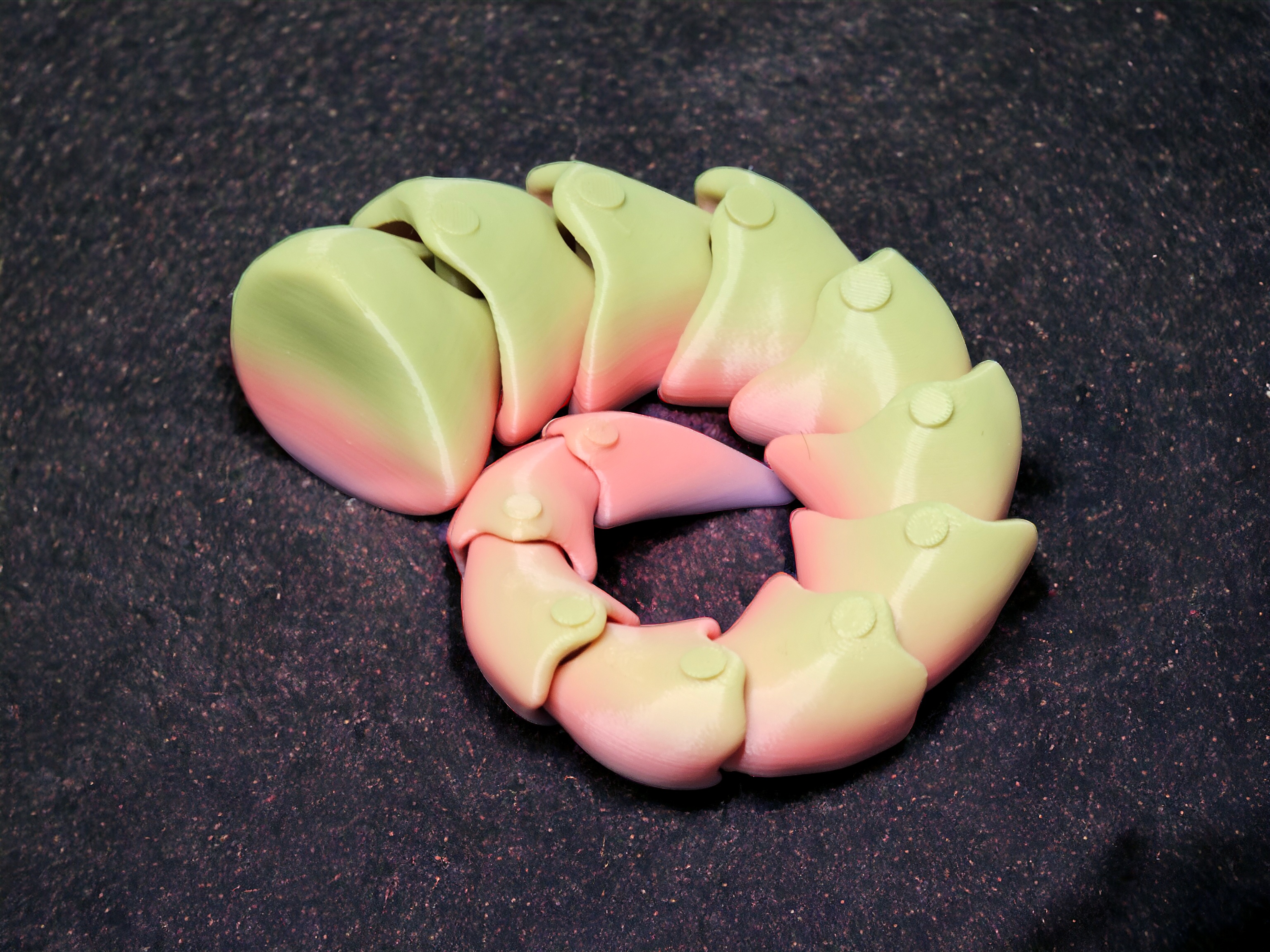 ARTICULATED HORN